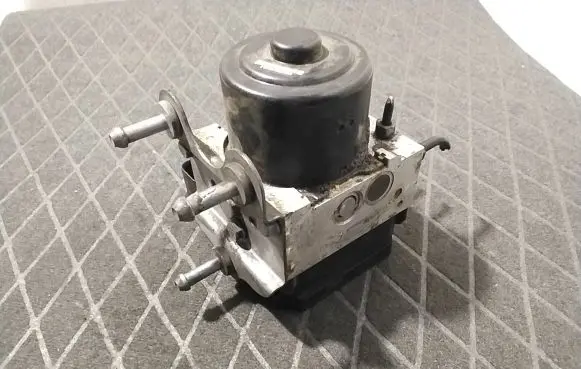 Volkswagen Multivan T5 ABS Pump 7E0907379E 10061933221 10092903063