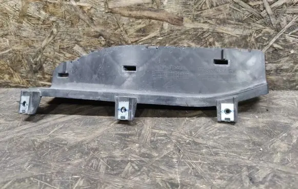 Alfa Romeo Stelvio Front bumper mounting bracket IT49135757SX