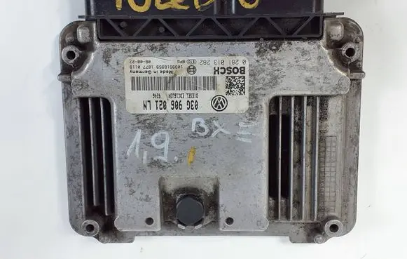 Seat Toledo III (5P) Engine control unit/module 03G906021LN 0281013282 1039S16959