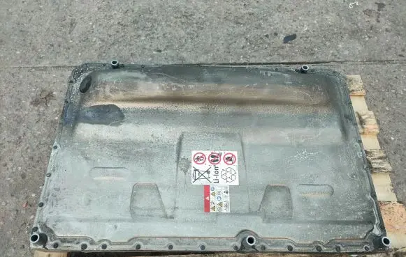 Volkswagen e-Golf Hybrid / electric car battery 3Q0804841E