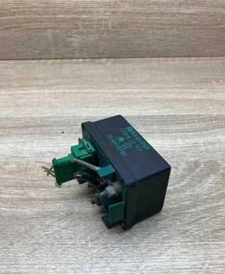 Citroen C5 Glow plug pre-heat relay 9639912580 Used WithPlug
