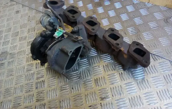 Nissan Almera Tino Turbo M54 G11549