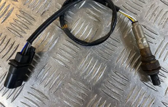 Audi A4 S4 B7 8E 8H Lambda probe sensor 06E906265F