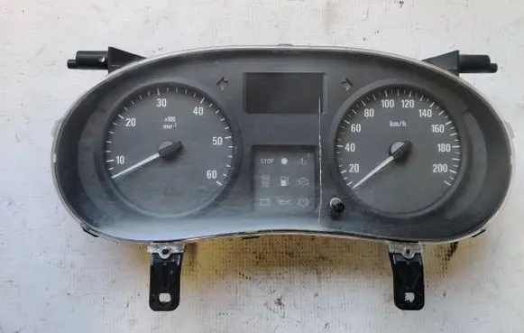 Opel Vivaro Speedometer (instrument cluster) P8200390135 216788839 NS8116269S