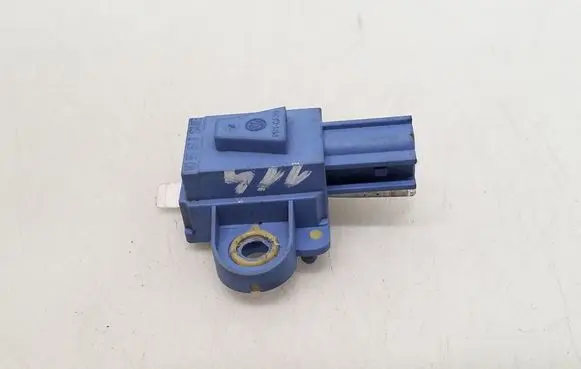 Volkswagen Golf V Airbag deployment crash/impact sensor 1K0955557B