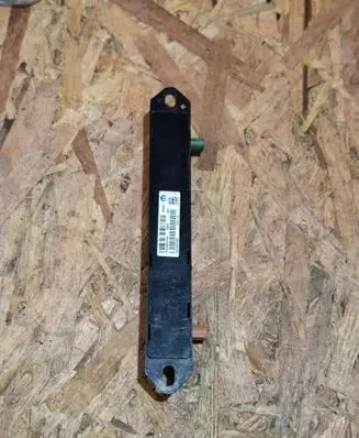 Chrysler Pacifica Antenna control unit P68306857AA 00534042660 91017A