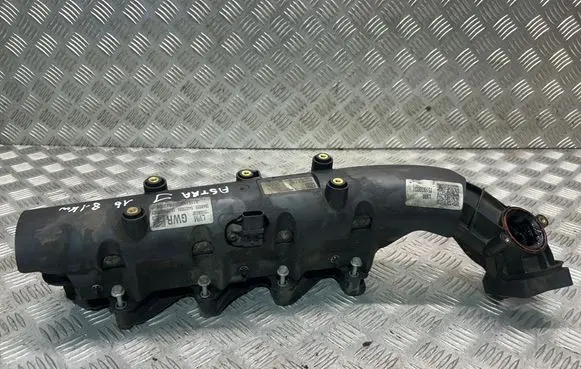Opel Astra J Intake manifold 151930038