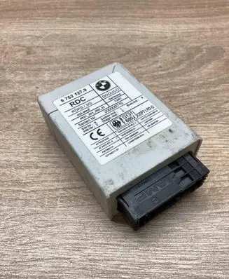 BMW 5 E39 Tire pressure control unit 6752127 200000770