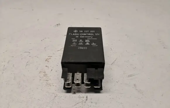 Mercedes-Benz E W124 Other relay 58227001