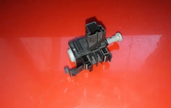 Clutch pedal sensor