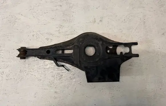 Toyota RAV 4 (XA50) Rear upper control arm/wishbone 