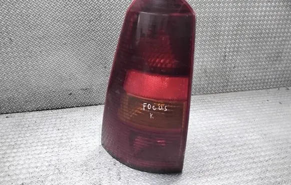 Ford Focus Rear/tail lights XS4X13N004EC