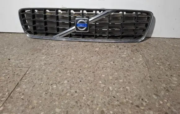 Volvo S60 Front bumper upper radiator grill 9190740 9151881