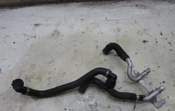 Jaguar XE Engine coolant pipe/hose G4D318B402AB