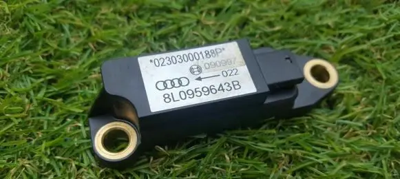 Audi A3 S3 8L Airbag deployment crash/impact sensor 8L0959643B