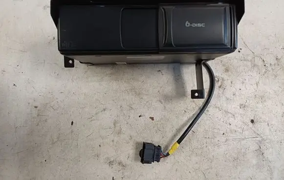 Volkswagen Touareg I CD/DVD changer 1J6035111