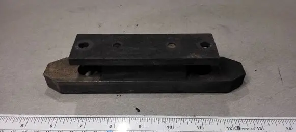 BMW 7 E38 Engine mount bracket 1096568 133311E