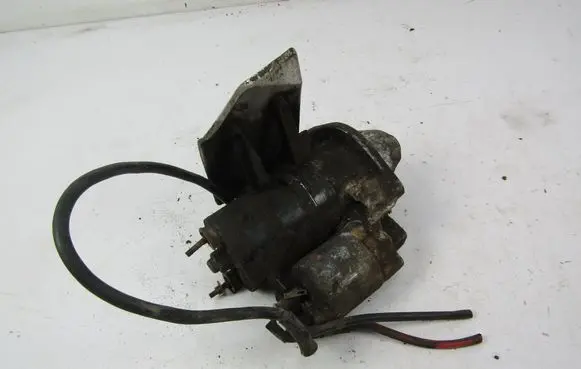Audi A4 S4 B5 8D Starter motor 