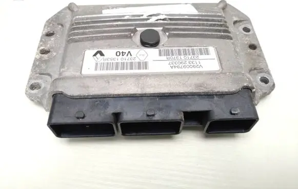 Renault Megane III Engine control unit/module 237101353R 237101370R V29009794A