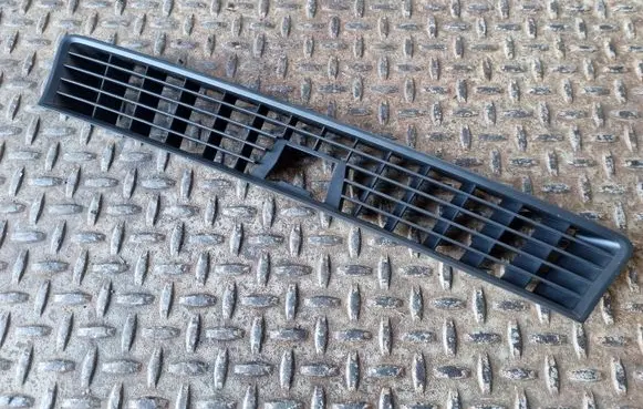 Skoda Superb B8 (3V) Dash center air vent grill 3V0819635