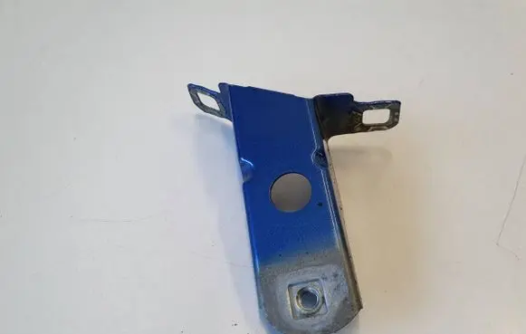 BMW 4 F36 Gran coupe Fender mounting bracket 8066937