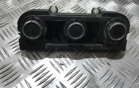 Volkswagen Golf VI Climate control unit 3c8907336zju 5hb009751-00