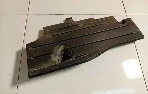 Ford C-MAX II Engine splash shield/under tray AV61R11778A