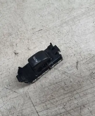 Toyota Corolla Verso E121 Electric window control switch 8403013030 13030 514733