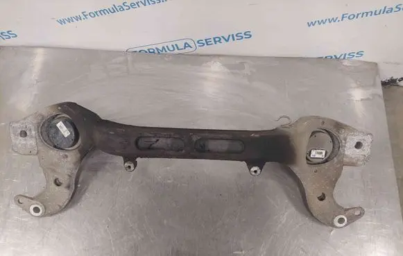 Volkswagen Touareg I Front subframe 7L6199207