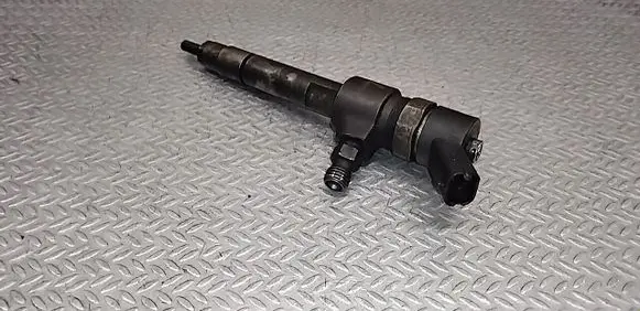 Opel Zafira B Fuel injector 0445110165