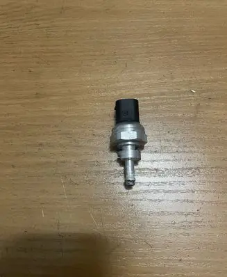 Nissan X-Trail T31 Exhaust gas pressure sensor H8200638766 740282D