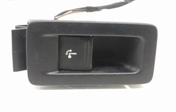 Volkswagen PASSAT B7 Switch for retractable tow bar 7E5959527 7n0959511b