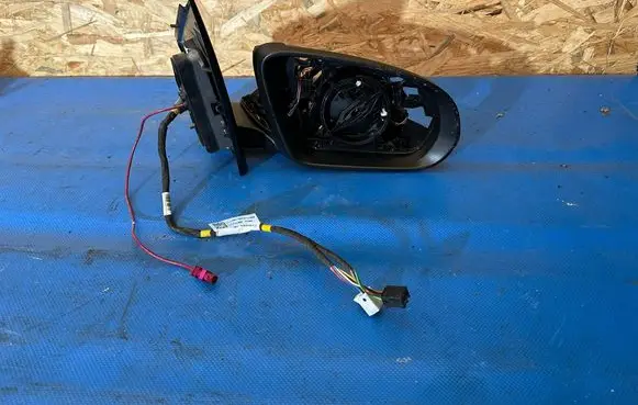 Mercedes-Benz B W247 Front door electric wing mirror A2478101838