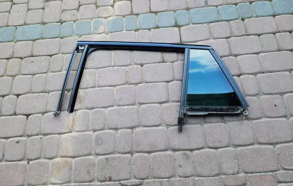 Opel Insignia B Sliding door window/glass 