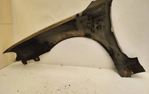 KIA Sephia Fender