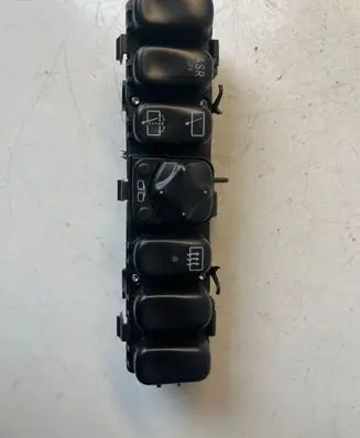 Mercedes-Benz A W168 Wing mirror switch 1688203610 071202 33010901