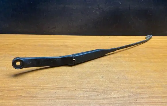 BMW 3 E36 Front wiper blade arm
