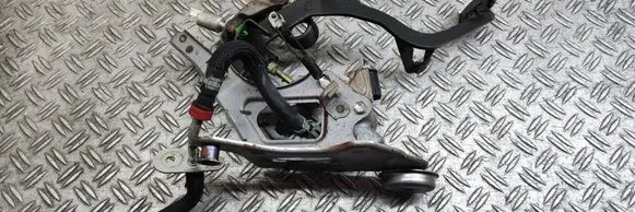 Lexus IS 220D-250-350 Brake pedal 3132112040