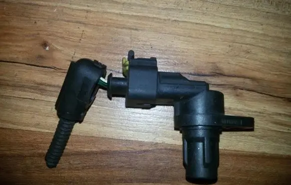Fiat Punto (188) Crankshaft position sensor 0232103046
