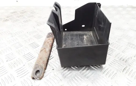 Battery box tray