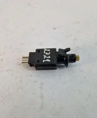 Mercedes-Benz E W124 Brake pedal sensor switch 0005457709
