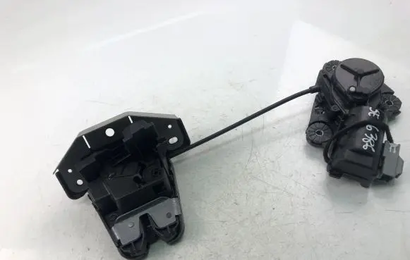 Volvo S90, V90 Tailgate/trunk/boot lock/catch/latch 32149887