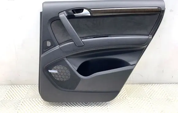 Audi Q7 4L Coupe rear side trim panel 