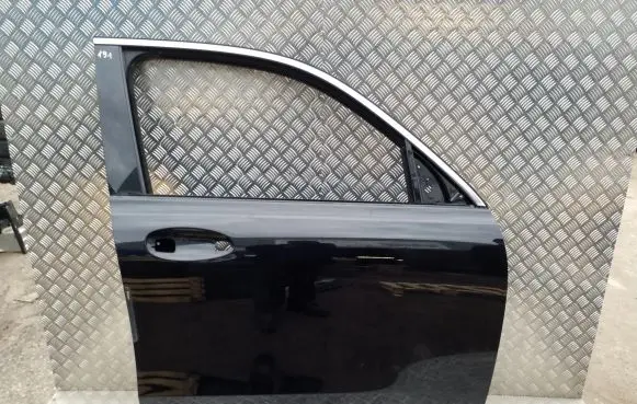 Mercedes-Benz EQB Front door