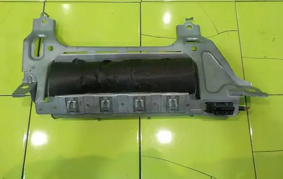 Mitsubishi Lancer VIII Knee airbag KOLANOWA