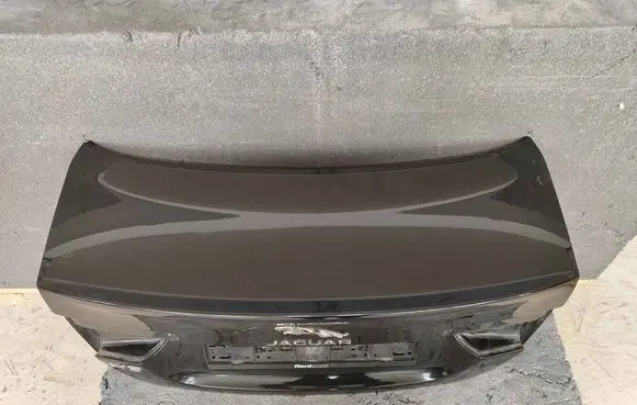 Jaguar XE Tailgate/trunk/boot lid T4N3190