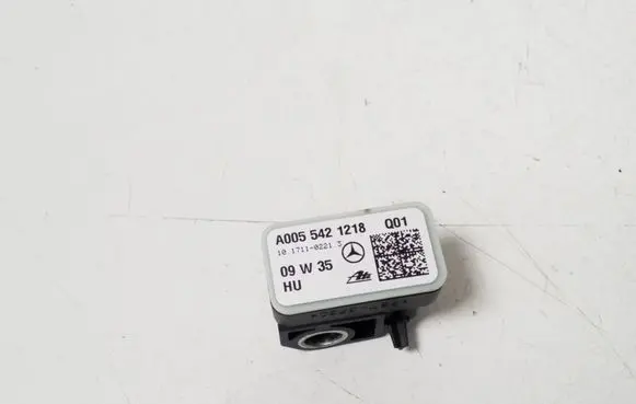 Mercedes-Benz E C207 W207 Airbag deployment crash/impact sensor