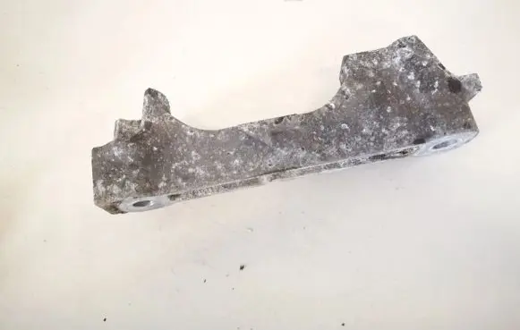 Toyota Verso Engine mounting bracket