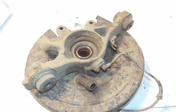Rear wheel hub spindle/knuckle