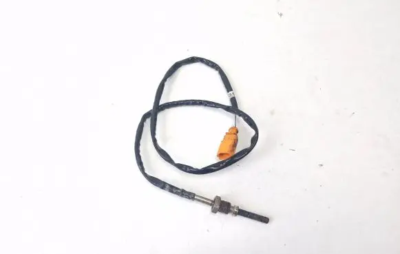 Volkswagen Jetta VI Exhaust gas temperature sensor 03L906088CC